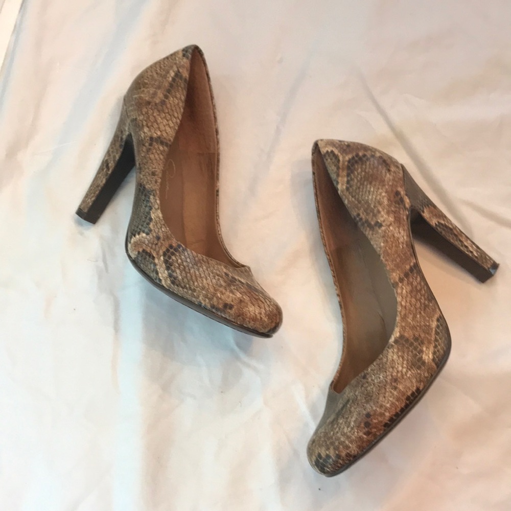 Jessica Simpson sz6.5 snakeskin look Jessica heels
